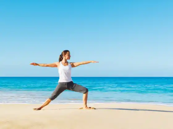 Yoga-Kurs: Belebende Yoga-Routine