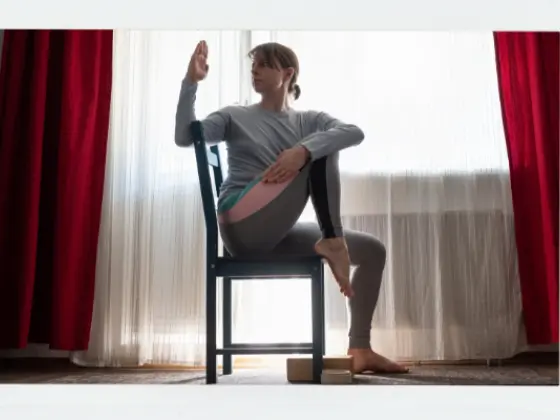Yoga sulla sedia per tutti