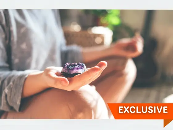 Ánh sáng Selenite: Thiền và trò chuyện về tinh thể