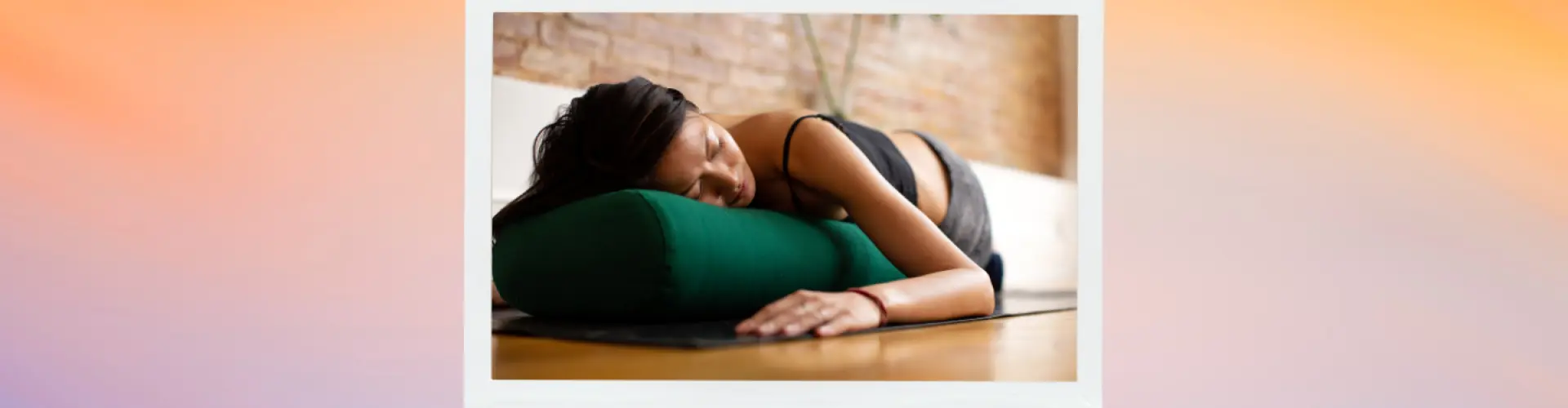 Yoga Tranquillo Calmo – Sdraiati nell'abbandono - Online Class by Stacey Melick